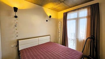 1 bedroom, desk, iron/ironing board, free WiFi