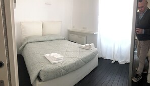 2 chambres, fer et planche Ă repasser, Wi-Fi, draps fournis