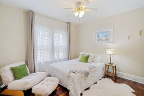 2 bedrooms, desk, travel crib, free WiFi