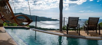 Villa for 6 - Best ocean view in town!