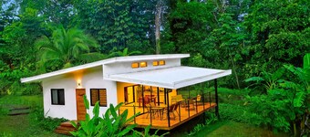 Villa Bruno - Jungle Eco-Luxury - Ocean Views - Wildlife - Wifi - Hot Water