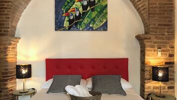 Studio Confort, patio, vue jardin | Coffres-forts dans les chambres, bureau