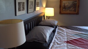 3 chambres, fer et planche à repasser, Wi-Fi, draps fournis