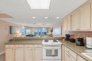 Réfrigérateur, plaque de cuisson