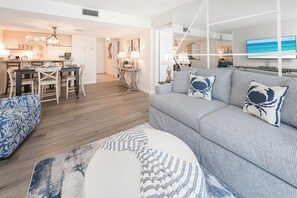 Living area - Pinnacle Port, C3-403 (Panama City Beach)