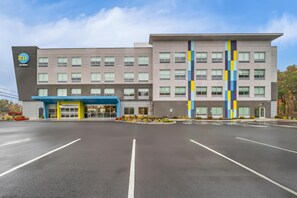 Exterior - Tru By Hilton Brockton (Brockton)