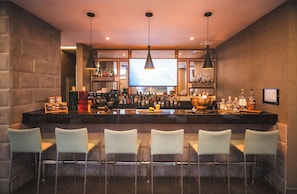 Bar (en la propiedad)