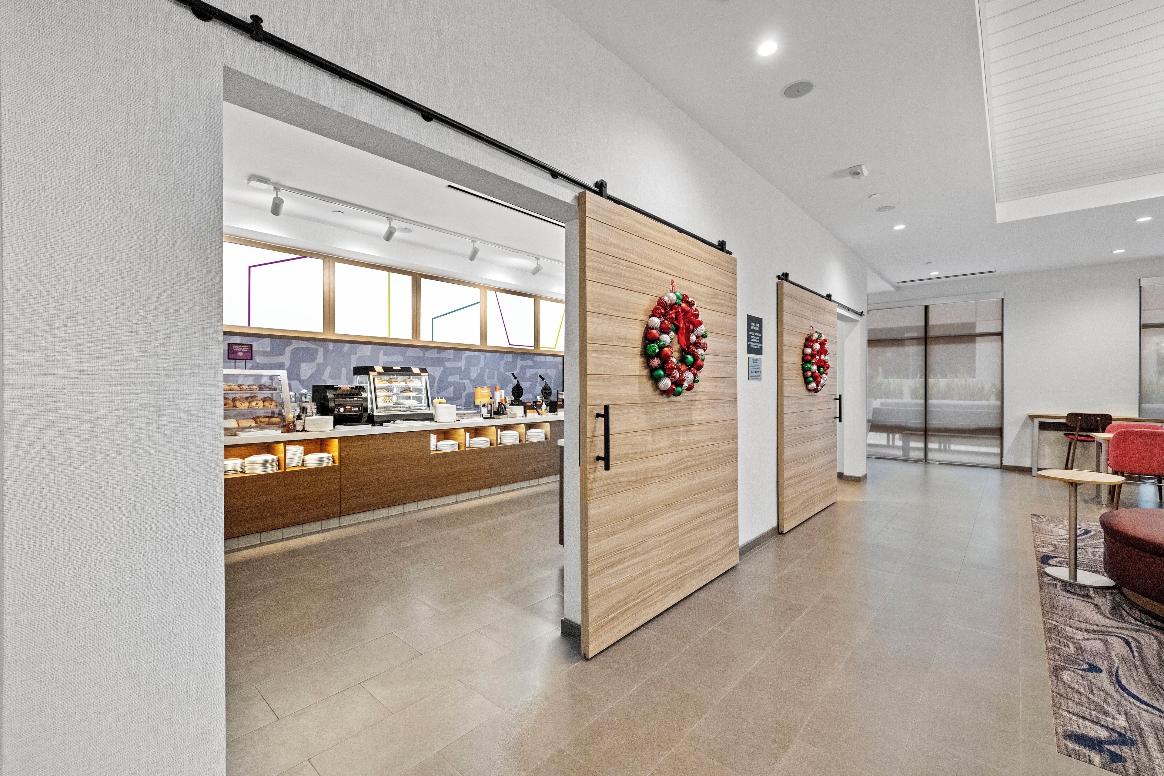 Esmorzar diari d'estil bufet gratuït 