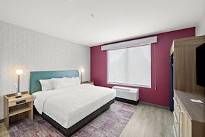 Premium bedding, in-room safe, desk, blackout drapes