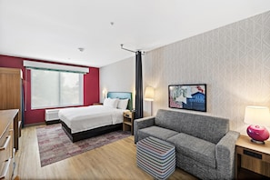 Premium bedding, in-room safe, desk, blackout drapes
