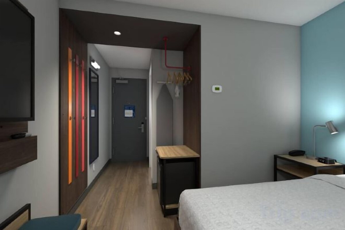 Room With Two Queen Beds-Hearing Accessible