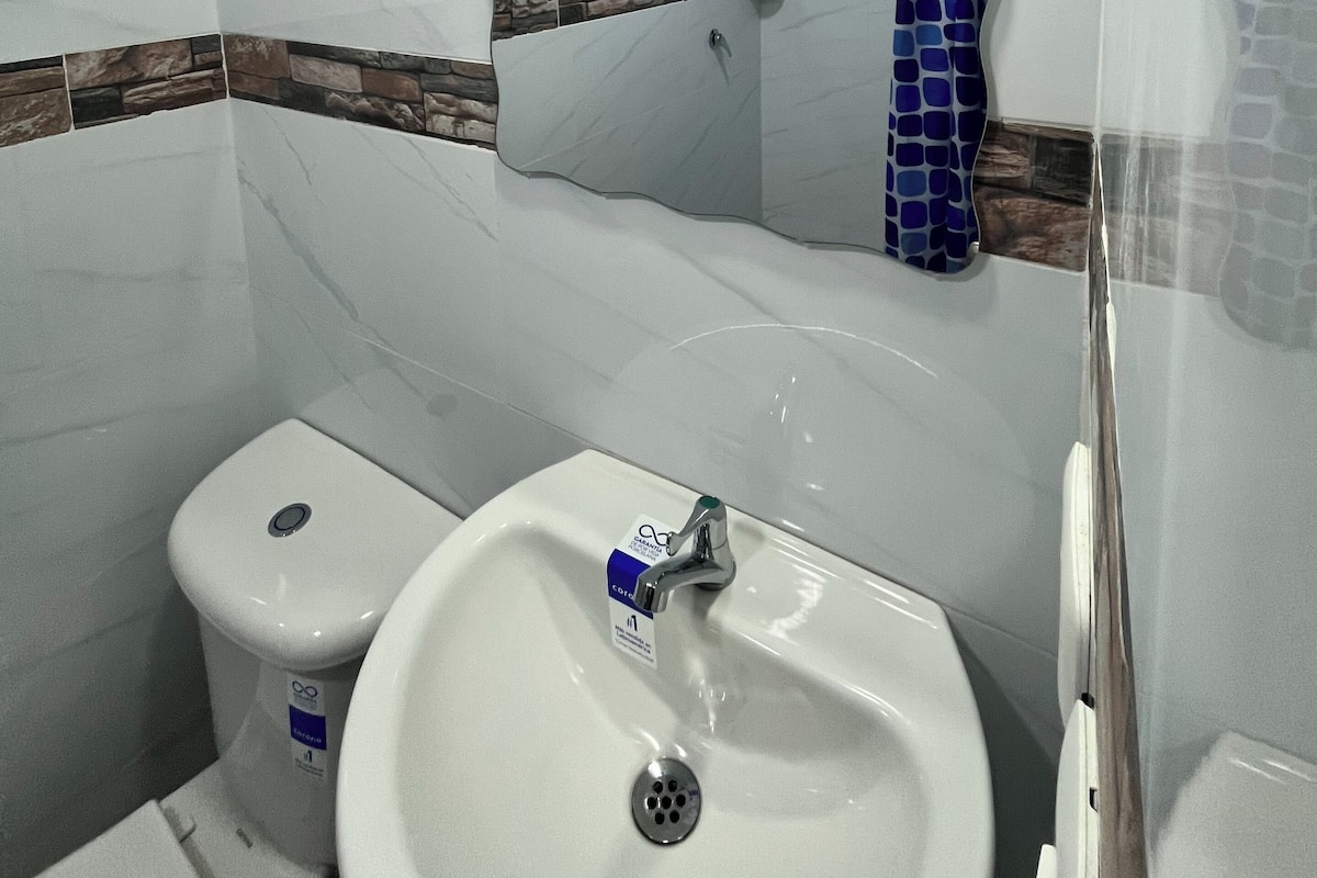 Comfort Double Room, City View | Bathroom