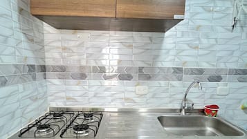 Comfort Double Room, City View | Private kitchen