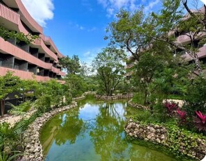 المنطقة المحيطة بالمنشأة