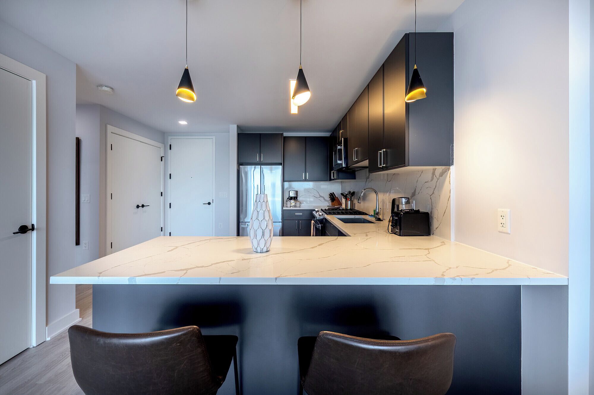 Apartment, Pets Allowed | Private kitchen | Full-size fridge, microwave, oven, stovetop