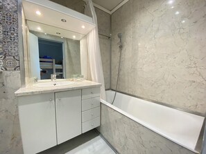 Towels - Lovely 4-person studio - pool and sea (Saint-Laurent-du-Var)