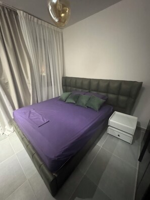 3 chambres, fer et planche à repasser, Wi-Fi, draps fournis