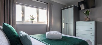 Spacious 3-Bedroom Home in Basildon, Essex London