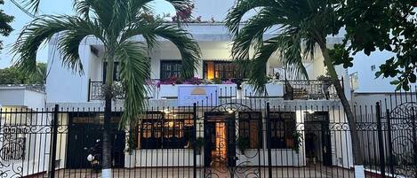 Bagian depan properti