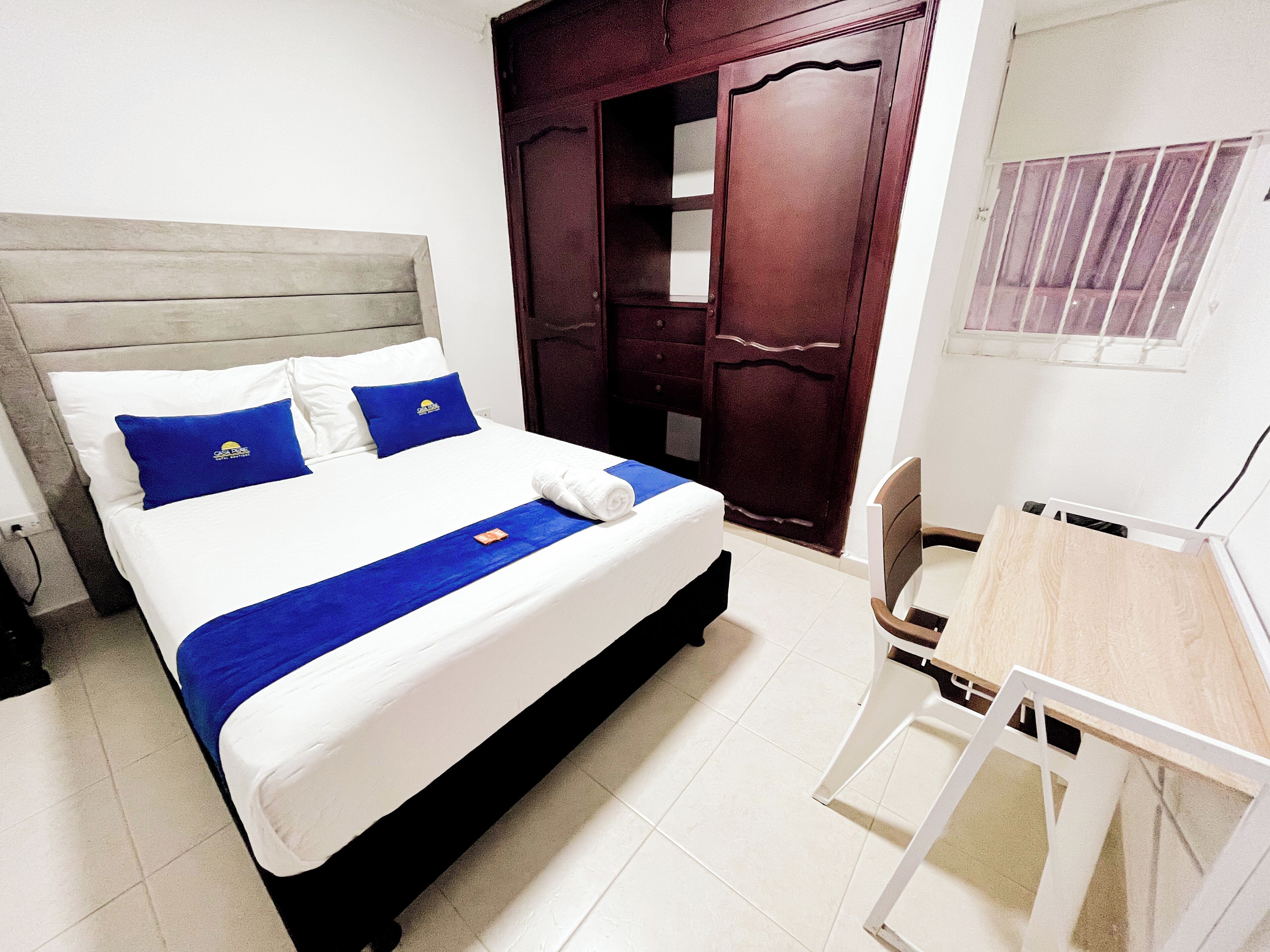 Down duvets, laptop workspace, free WiFi, bed sheets