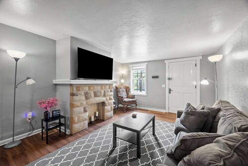 Pittsburgh North Shore Gem  Walk to Stadiums