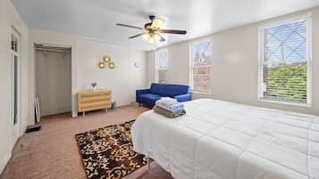 2 habitaciones, tabla de planchar con plancha, cuna de viaje y wifi