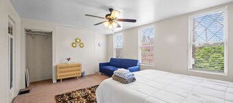 Bright & Cozy 2 Bed Home  Private Parking