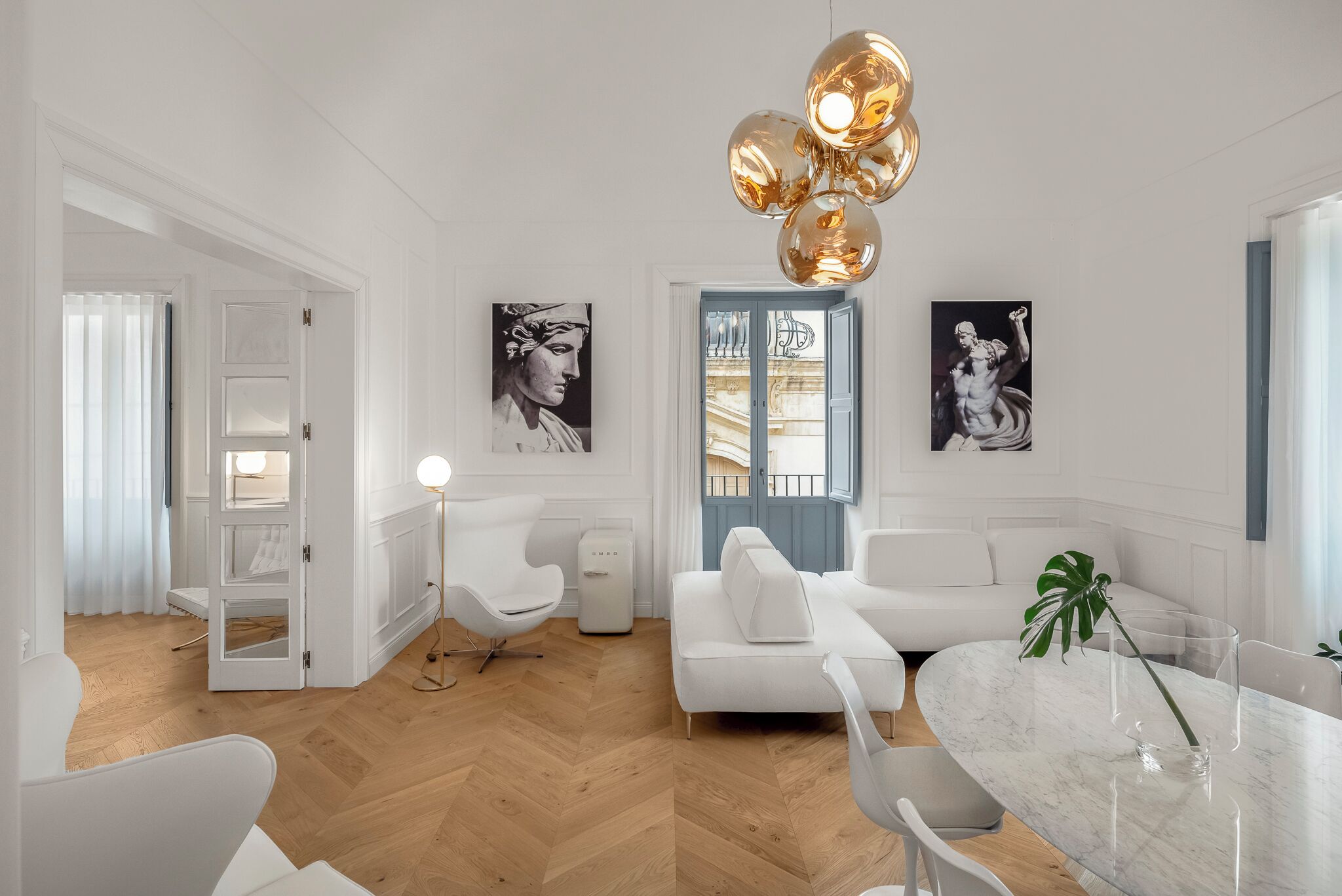 Luxury Suite, 1 King Bed with Sofa bed, City View | Living area