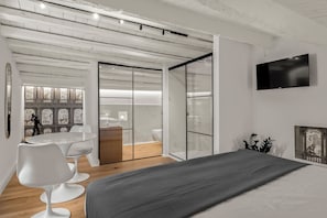 Suite, 1 King Bed with Sofa bed, Courtyard View | 1 bedroom, free WiFi - Palazzo Palmeri Rooms (Noto)