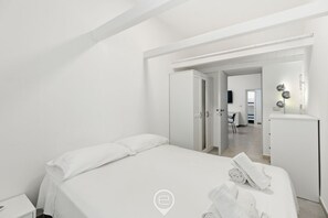 2 Schlafzimmer, Reisekinderbett, WLAN, Bettwäsche