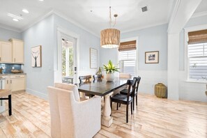 Dining - All The Extras: six seater golf cart, 3 houses down from pool, pet friendly, forest views out front (Santa Rosa Beach)