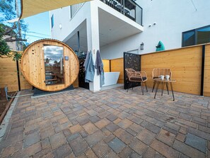 屋外ダイニングエリア