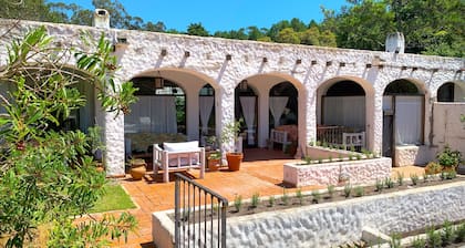 Amazing Farmhouse next to Punta del Este with pool, bar, BBQ and guest house