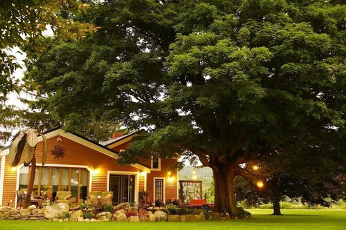 Traditional bed & breakfast - Hunter Hill Farm - One Bedroom Private Bathroom