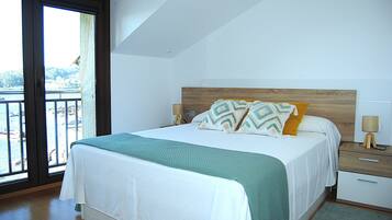 2 slaapkamers, een strijkplank/strijkijzer, reisbedje, wifi