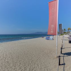 Na praia