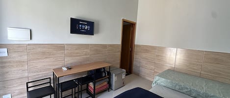 Premium Suite | Free WiFi, bed sheets