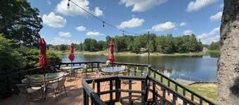 Romantic Hideaway | Hot Tub, Fire Pits & Paddle Board Rentals