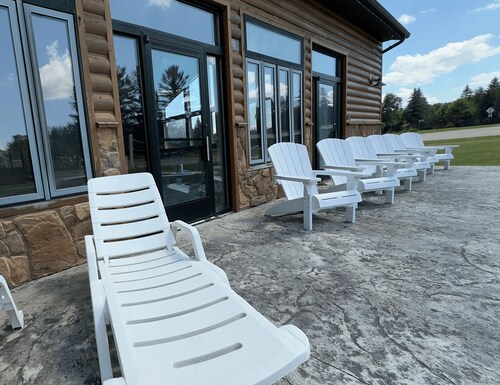 Spacious Family Ready 2BR Riverside Retreat | with Indoor Pool & Waterside Deck