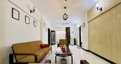 Marvee Inn:Meilleure chambre avec vue sur mer sur Marine Drive, Block 2, Clifton