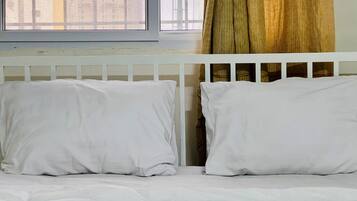 1 habitación, escritorio, wifi y ropa de cama