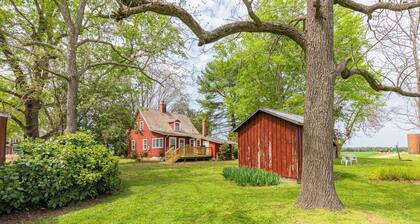 Historic Westover Farmhouse | 4BR, 2BA, Sleeps 7
