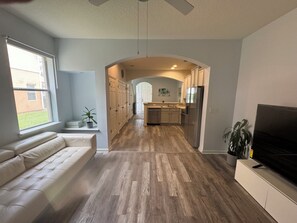 Smart TV, computer monitors - 2-bedroom townhome in Bartram Park, full remote work set up. (Jacksonville)