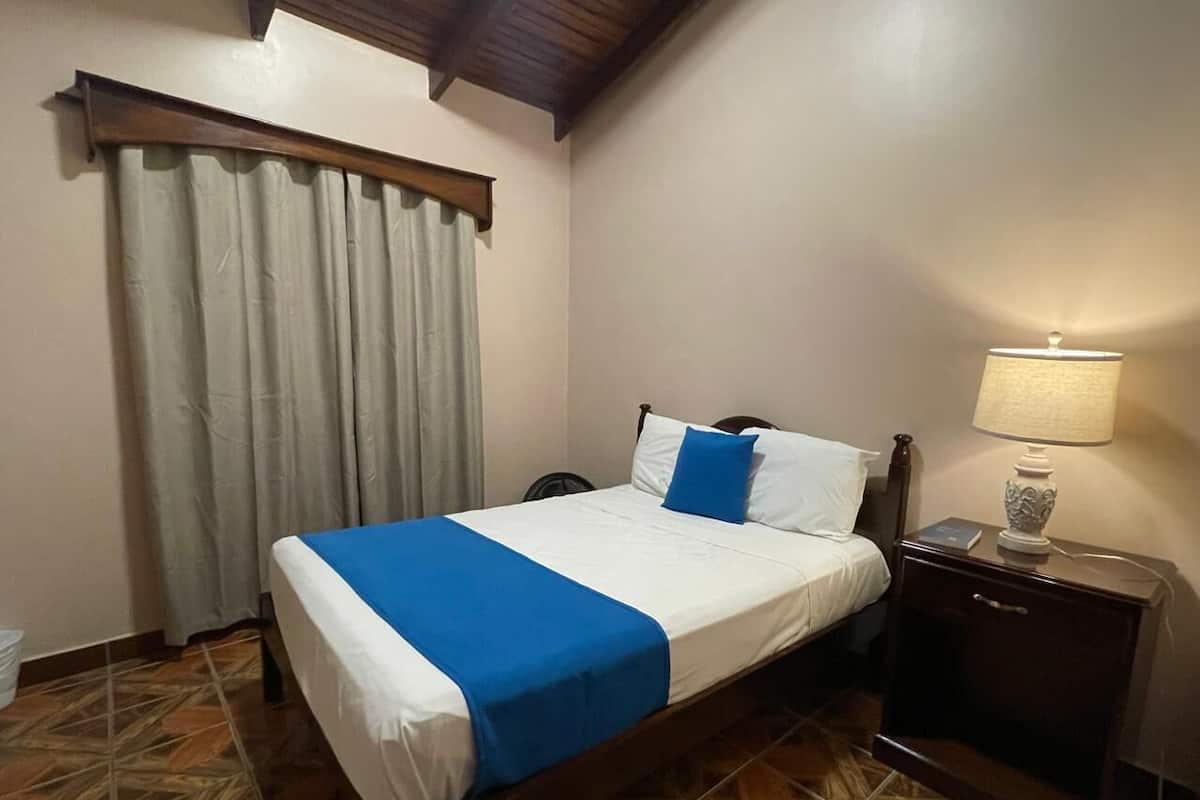 Classic Single Room | Laptop workspace, WiFi (free), bed sheets