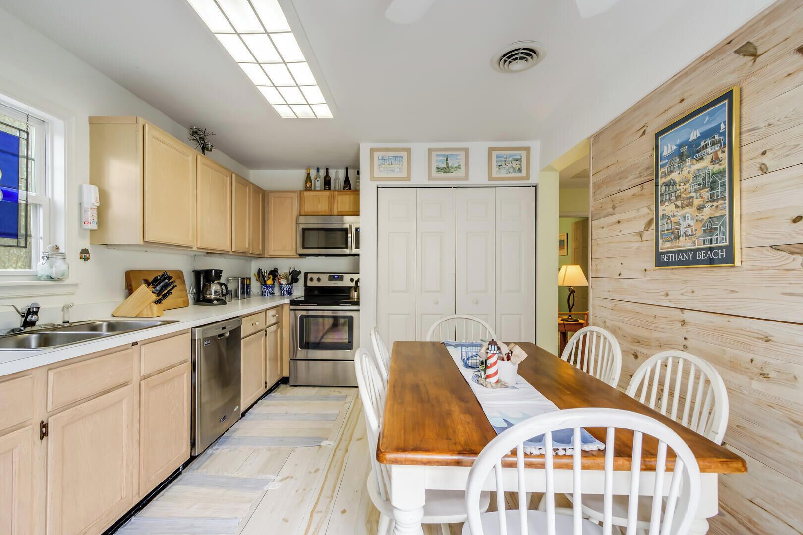 Cottage, Multiple Beds, Balcony, Garden View (HOPETOWN ROAD 600) | Private kitchen | Coffee/tea maker