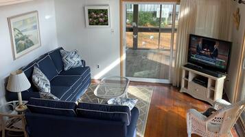 House, Berbilang Katil, Kitchen, Garden View (ROBINS LANE 20) | Ruang tamu