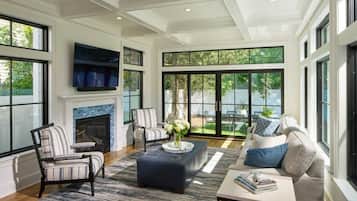House, Multiple Beds, Fireplace, Pool View (NORFOLK STREET 207) | Living area | Fireplace