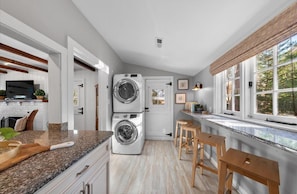 House, Multiple Beds, Patio, Garden View (KENT STREET 54) | Laundry