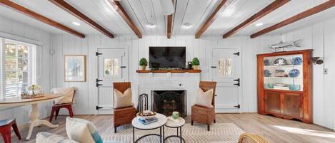 ハウス ベッド (複数台) パティオ ガーデンビュー (KENT STREET 54) | リビング エリア