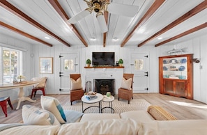 House, Multiple Beds, Patio, Garden View (KENT STREET 54) | Living area